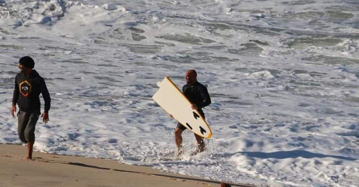 Altas ondas em Itacoatiara