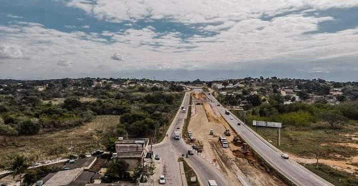Ministro Tarcísio visita obras na BR 493 RJ
