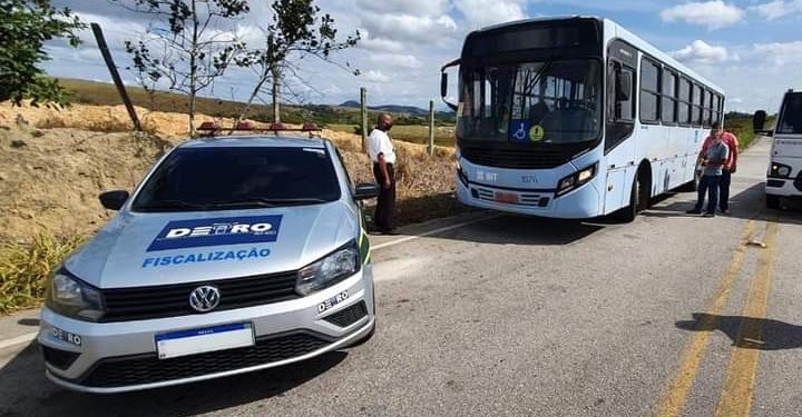 DETRO RJ autua transportes de passageiros