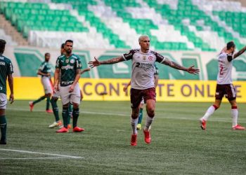 Flamengo vence Palmeiras