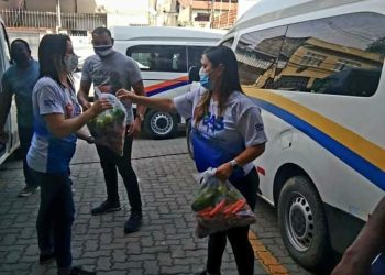 Distribuição de alimentos em Nova Iguaçu