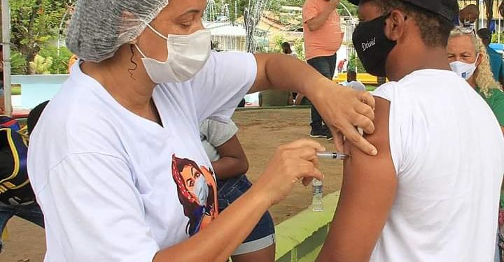 Cidadania Itinerante na Praça Zé Garoto
