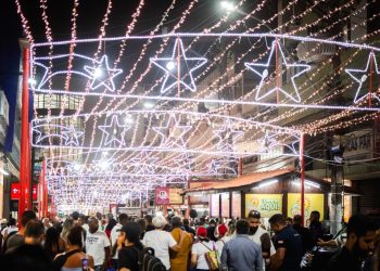 Túnel de Luzes em Alcântara no Natal