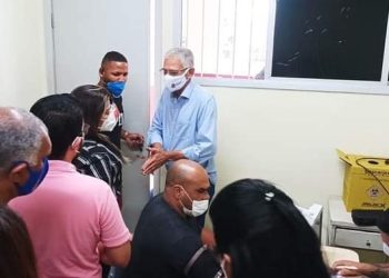 Prefeito Capitão Nelson visita centros de testagem