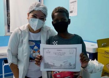 Kauã primeira criança vacinada em São Gonçalo