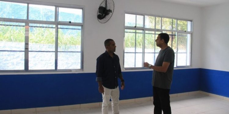 Obras na Escola Almerinda em São Gonçalo