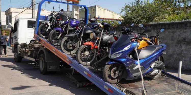 Motos são apreendidas em São Gonçalo