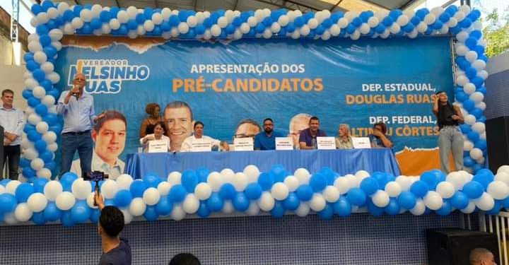 Douglas Ruas e Altineu Cortês no bairro do Pacheco