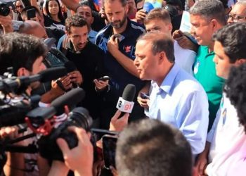 Candidato Rodrigo Neves visita Alcântara