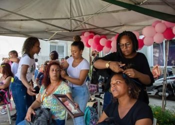 Clin promove Outubro Rosa em Niterói
