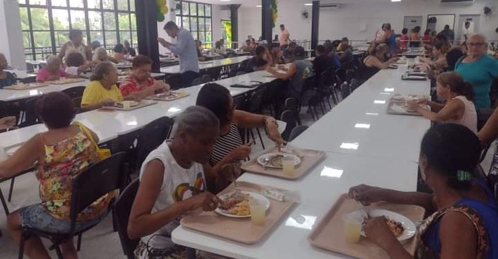 População de São Gonçalo tem Comida a 1 Real