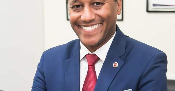 Dr. Marcio Aleluia uma História de Sucesso