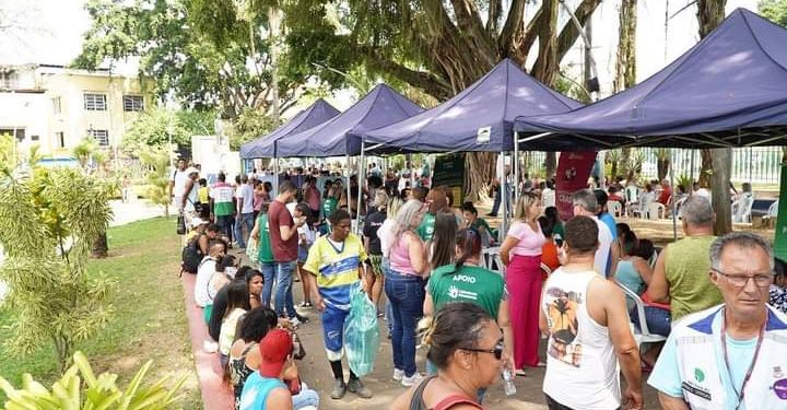 Cidadania Itinerante na Praça do Zé Garoto