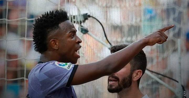 Todos somos Vinícius Junior Racismo é Crime