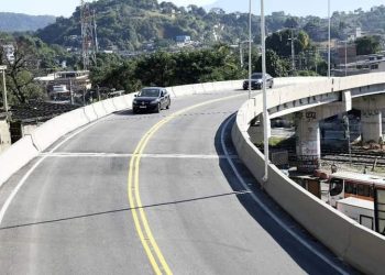 Viaduto de Astin na Cidade de Nova Iguaçu