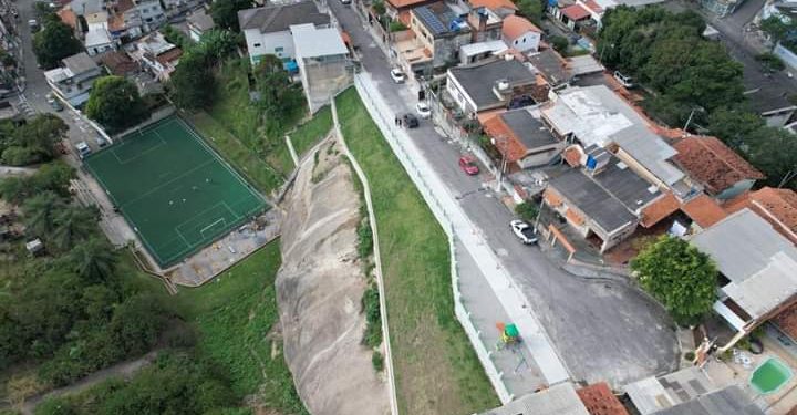 Obra de contenção de encostas de Niterói