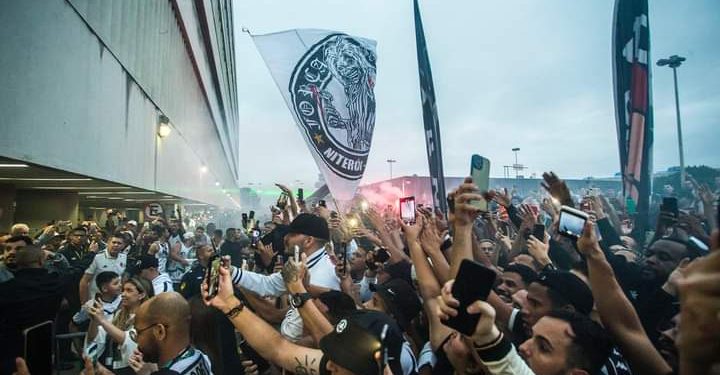 Dimitri Payet é do Vasco da Gama