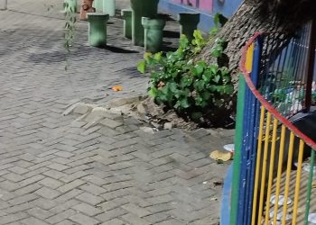 Praça do Barro Vermelho pede Socorro
