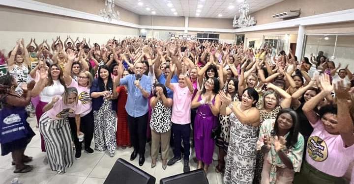 Max Lemos participa de Encontro de Mulheres