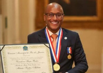 Dr Marcio Aleluia recebe Medalha Pedro Ernesto