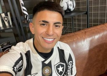 Botafogo contrata o argentino Thiago Almada