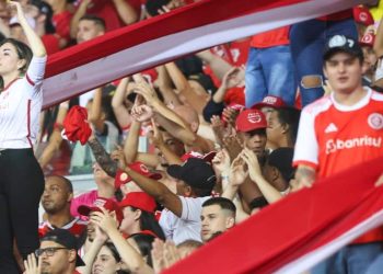 Internacional vence o Fluminense