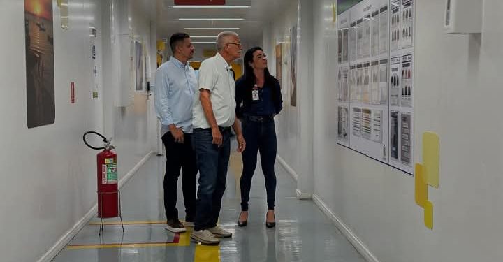 Capitão Nelson visita Unidades de Saúde
