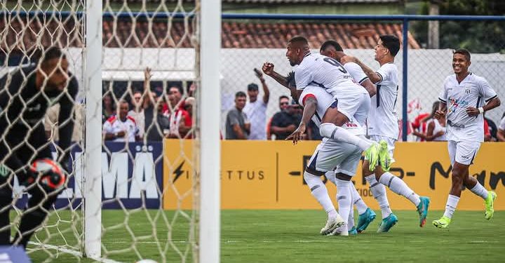 Maricá Futebol Clube é líder do Campeonato Carioca