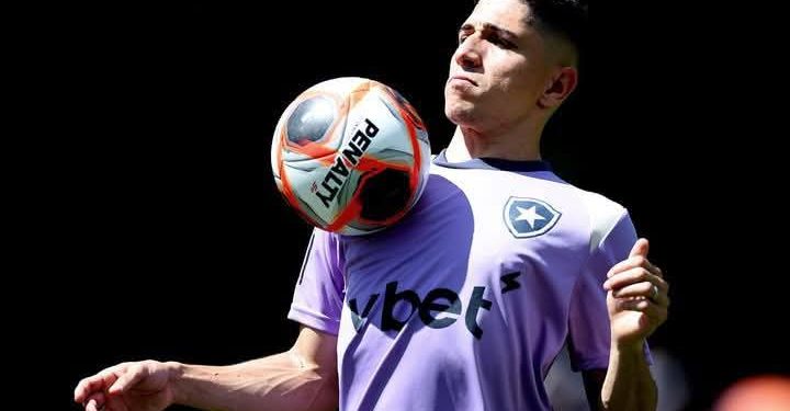 Savarino craque do Botafogo