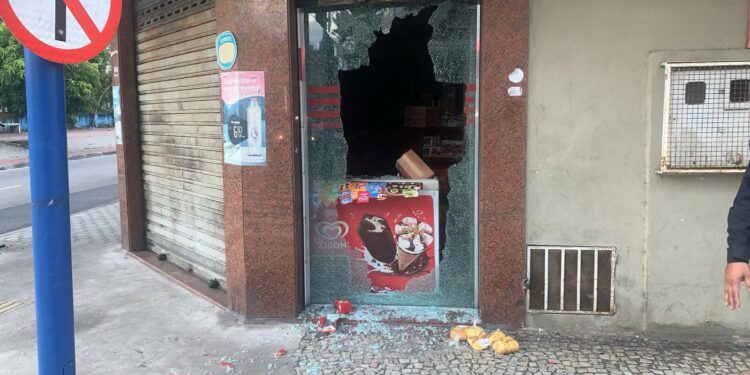 Furto em Padaria em São Gonçalo