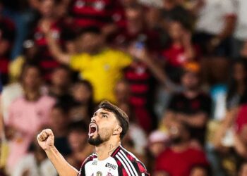 Flamengo vence o Madureira por 8 a 0