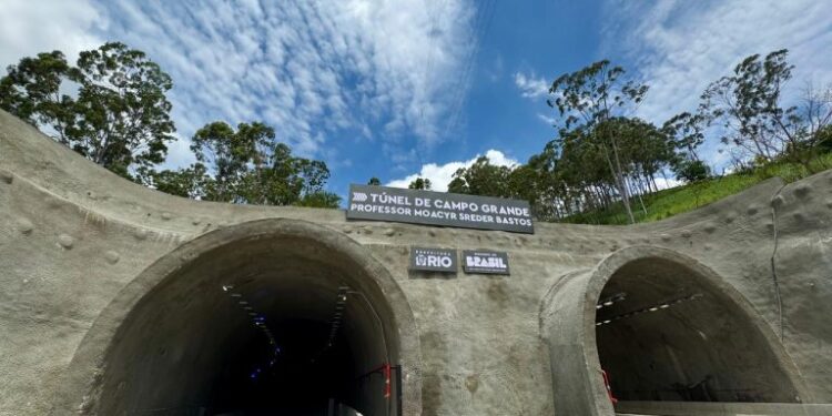 Túnel é inaugurado em Campo Grande RJ