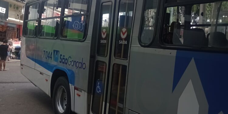 Ônibus sem Ar Condicionado