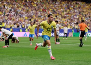 Brasil vence o Japão na Copa do Mundo